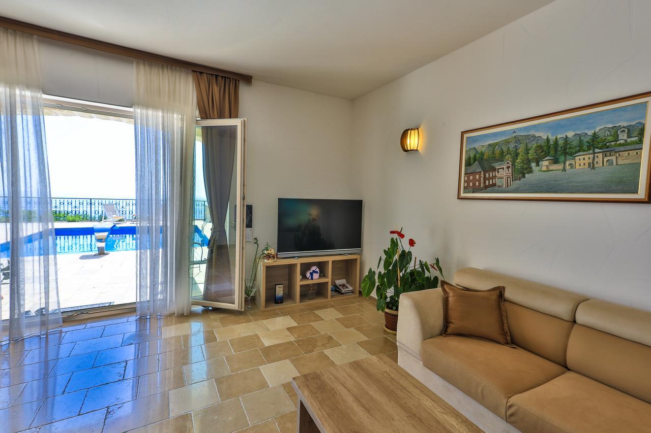 Sunny Villa Jasmine Sveti Stefan Dış mekan fotoğraf