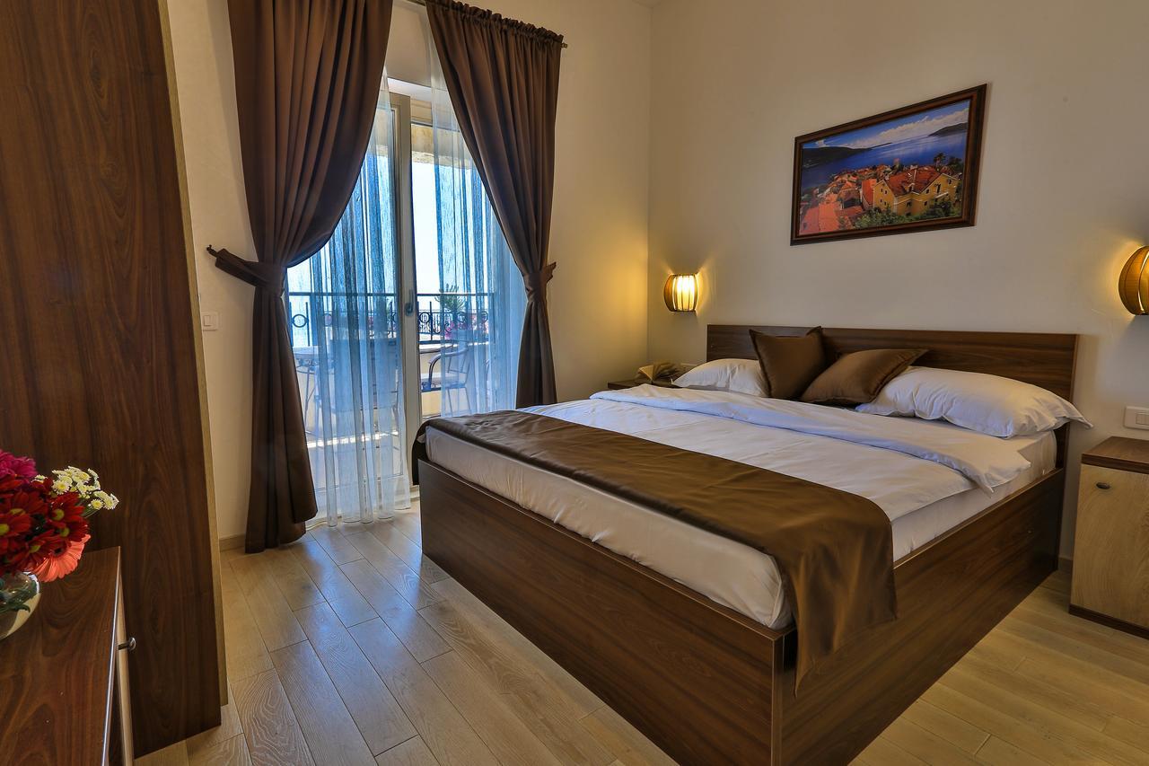 Sunny Villa Jasmine Sveti Stefan Dış mekan fotoğraf